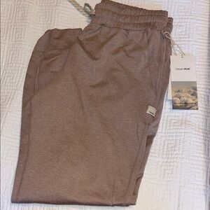 NWT Vuori Performance Joggers